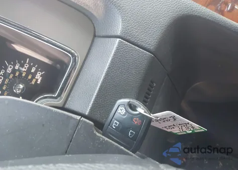 2011 Lincoln Navigator z USA, uszkodzony, nr VIN 5LMJJ2H58BEJ05106